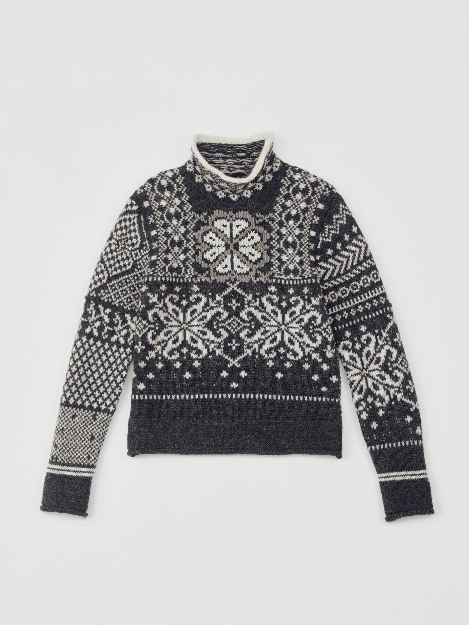Saga Pullover