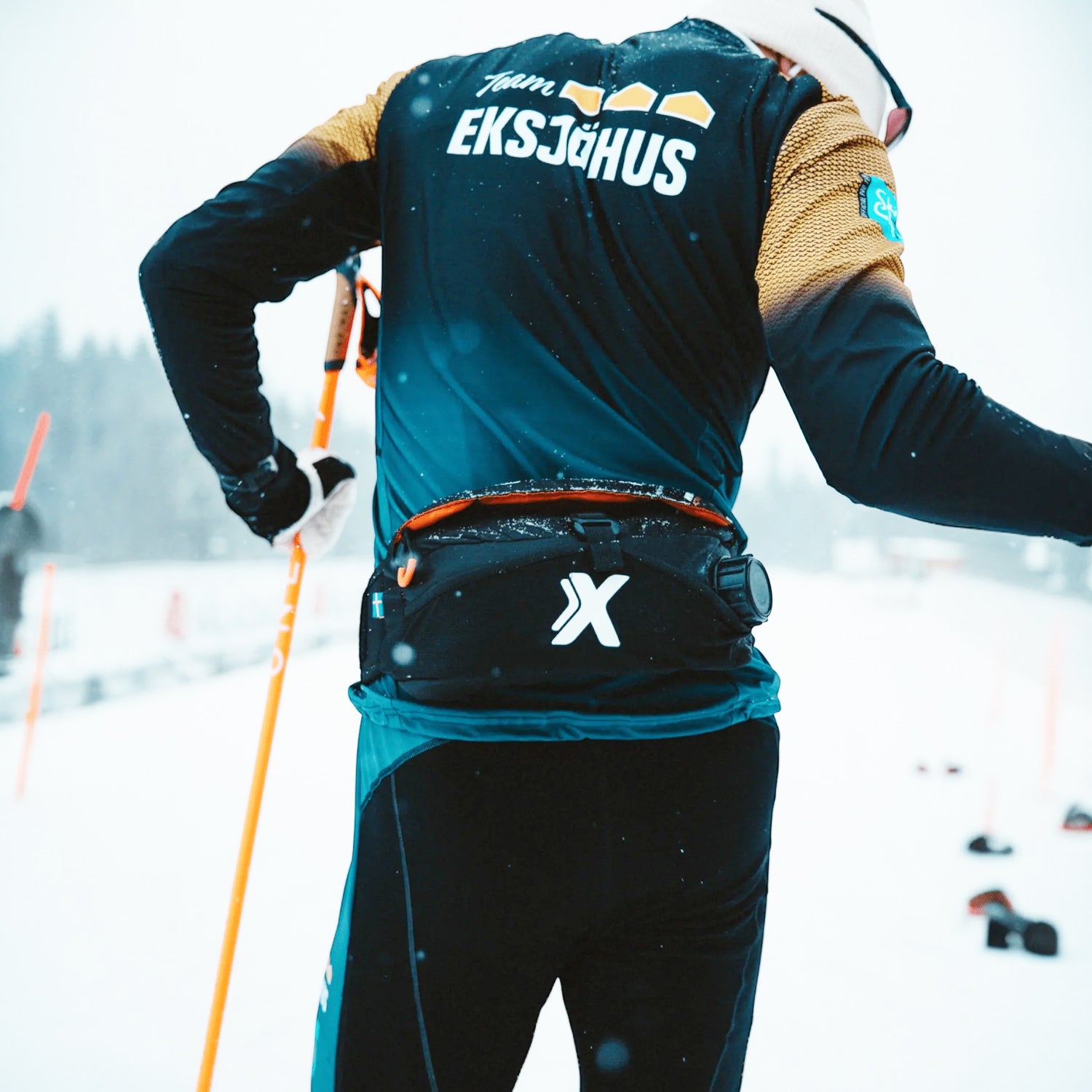 
CoXa WM1 Active Drink belt With 1L Soft Flask - Skier's view